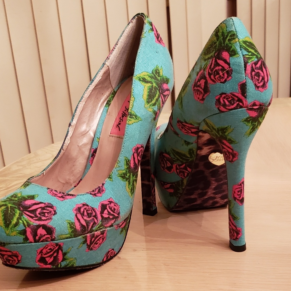 Betsey Johnson floral pumps